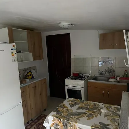 Apartment Mutlu *